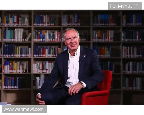 鲁梅尼格的足球传奇与拜仁慕尼黑的辉煌历程探讨